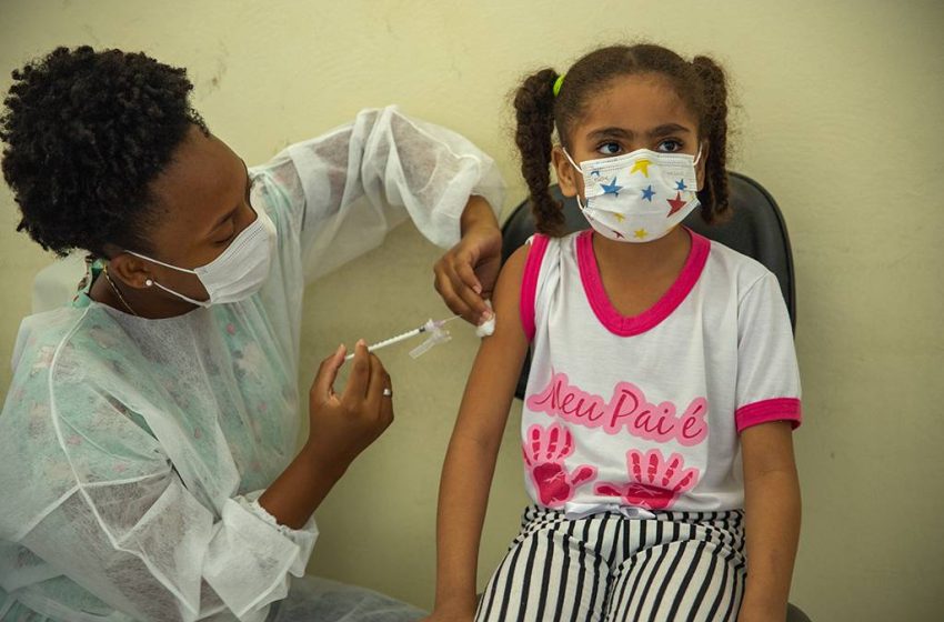  Crianças voltam a ser vacinadas contra a Covid-19 em Araxá nesta quarta-feira