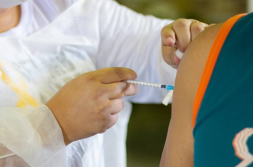 Araxá convoca população 18+ para a 3ª dose da vacina Covid-19 nesta sexta