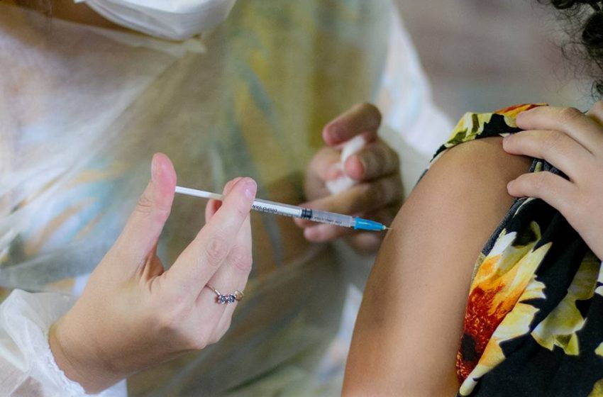  Vacinação contra a Covid-19, em Araxá, para 18+ nesta segunda-feira