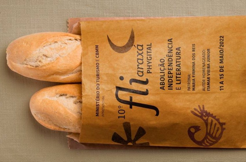  Fliaraxá distribui sacos de pães com poemas de Itamar Vieira Junior