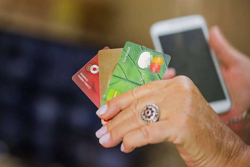  Quatro pessoas tem cartões de crédito clonados em Araxá
