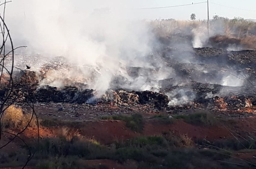  Polícia Ambiental avalia danos de incêndio em aterro