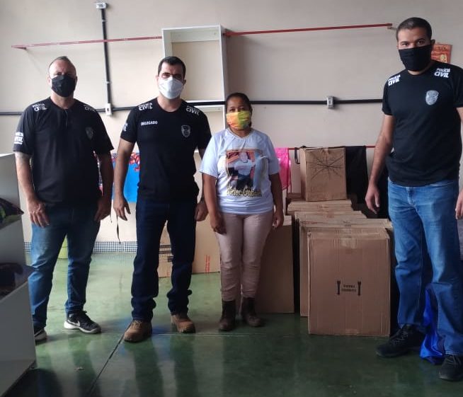  Polícia Civil doa calçados à 04 obras assistenciais de Araxá