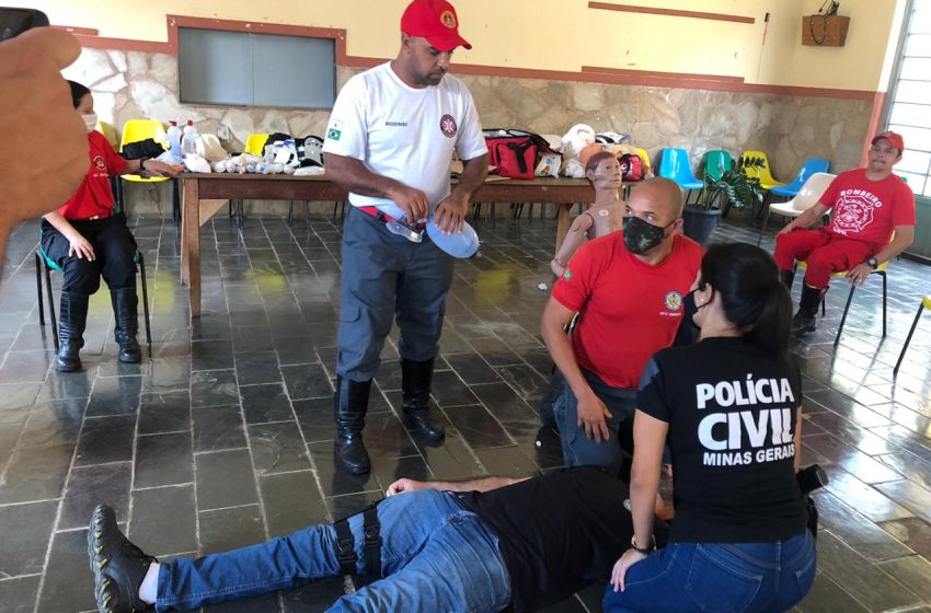  Treinamento instrui policiais civis de Campos Altos