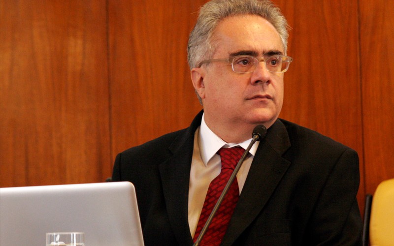  Jornalista Luis Nassif fala sobre banqueiro e embaixador