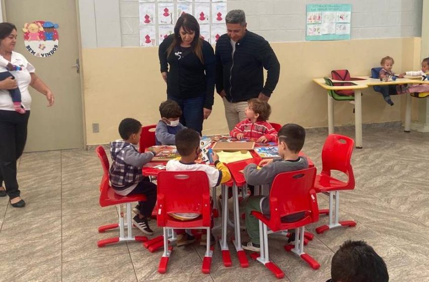  Prefeitura de Araxá equipa unidades infantis de ensino com novo mobiliário