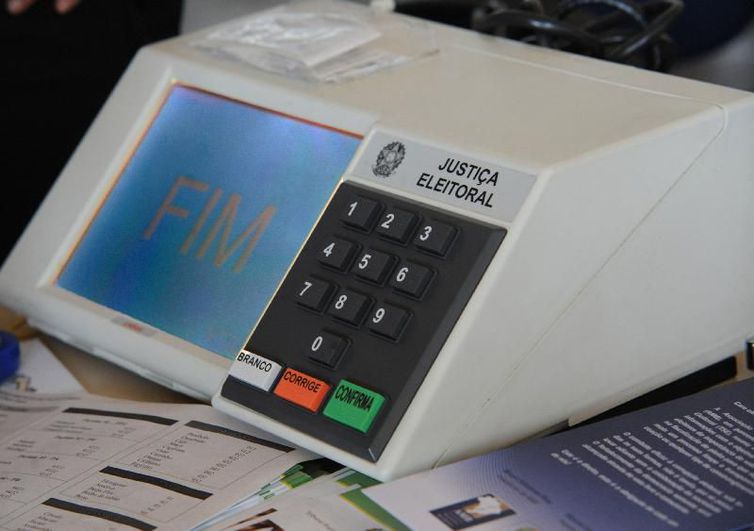  Tribunal Regional Eleitoral de MG afirma que urna eletrônica é “segura e auditada”