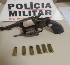  Polícia Militar apreende armas de fogo em Campos Altos