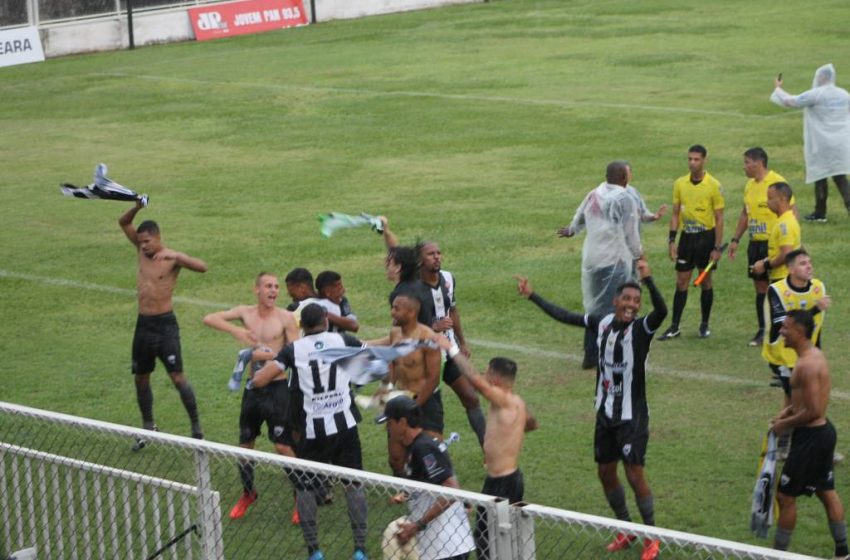  Araxá Esporte estreia em casa pelo Campeonato Mineiro da Segunda Divisão