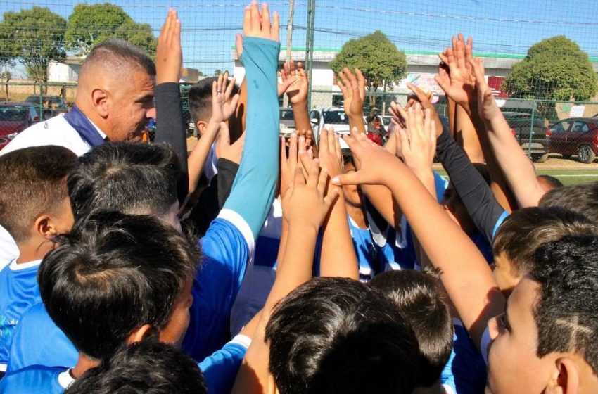  Projeto do Dínamo Lobinho contribui para o desenvolvimento social e esportivo de crianças