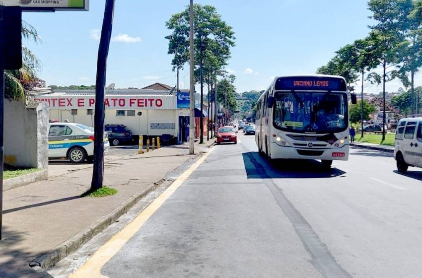  Ponto de ônibus na avenida Antônio Carlos é reativado