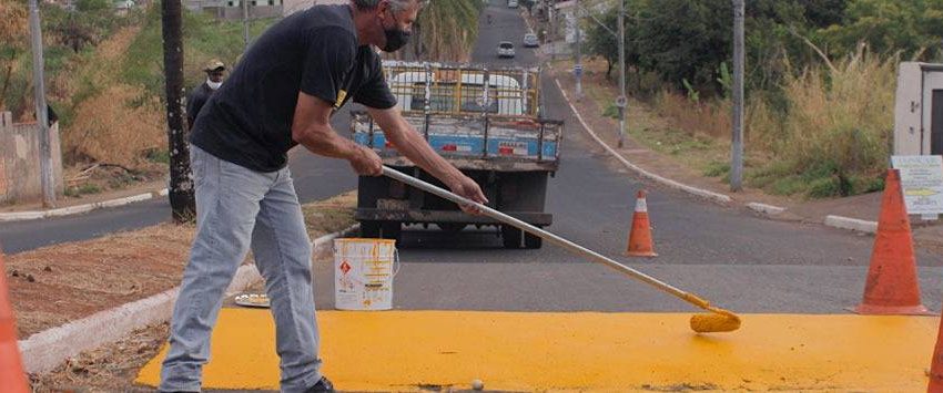  Prefeitura de Araxá intensifica sinalização das vias públicas