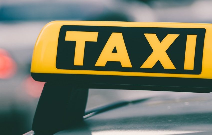  Taxistas de Araxá podem atualizar cadastro neste final de semana
