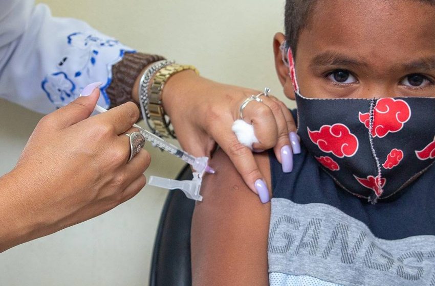  Covid: Araxá tem vacinação em horário especial para as crianças, além das 3 doses no Sesc