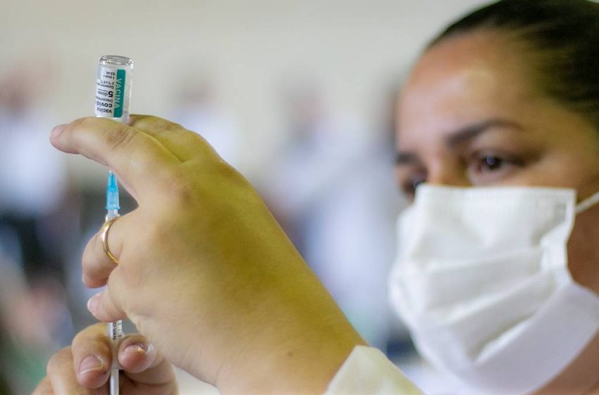  População 18+ segue sendo vacinada contra a Covid-19 nesta terça-feira em Araxá