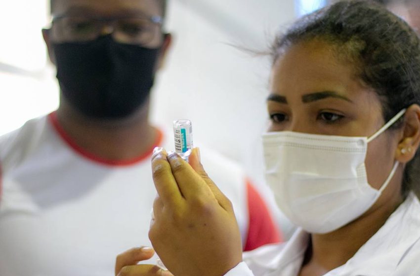  Vacinação contra a Covid-19 segue na segunda para população 12+ e demais públicos