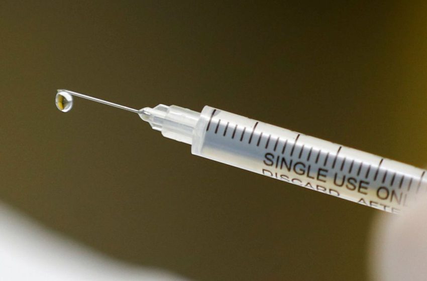  Resultados de testes com vacina de Oxford podem sair neste ano