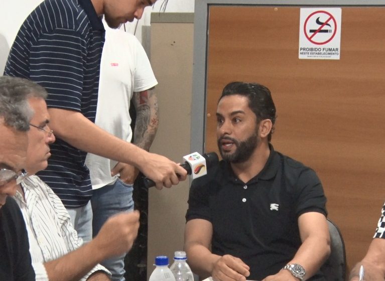  Sob chuva, torcida lava a alma no Fausto Alvim com aprovação da SAF do Araxá Esporte